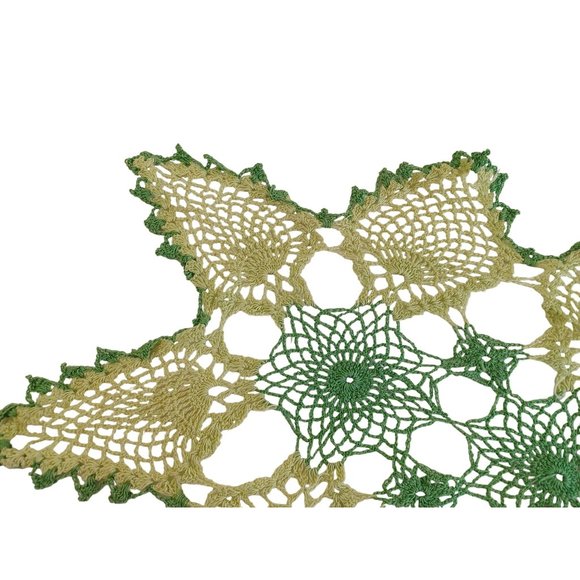 Vintage Grandma's Hand Crochet Doily Table Topper 14" Handmade 2 Tone Green - Picture 7 of 9